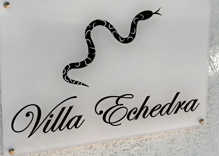 Willa Echedra *